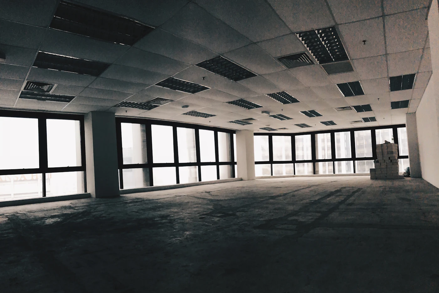 An open commercial office floor ready for a tenant build-out.